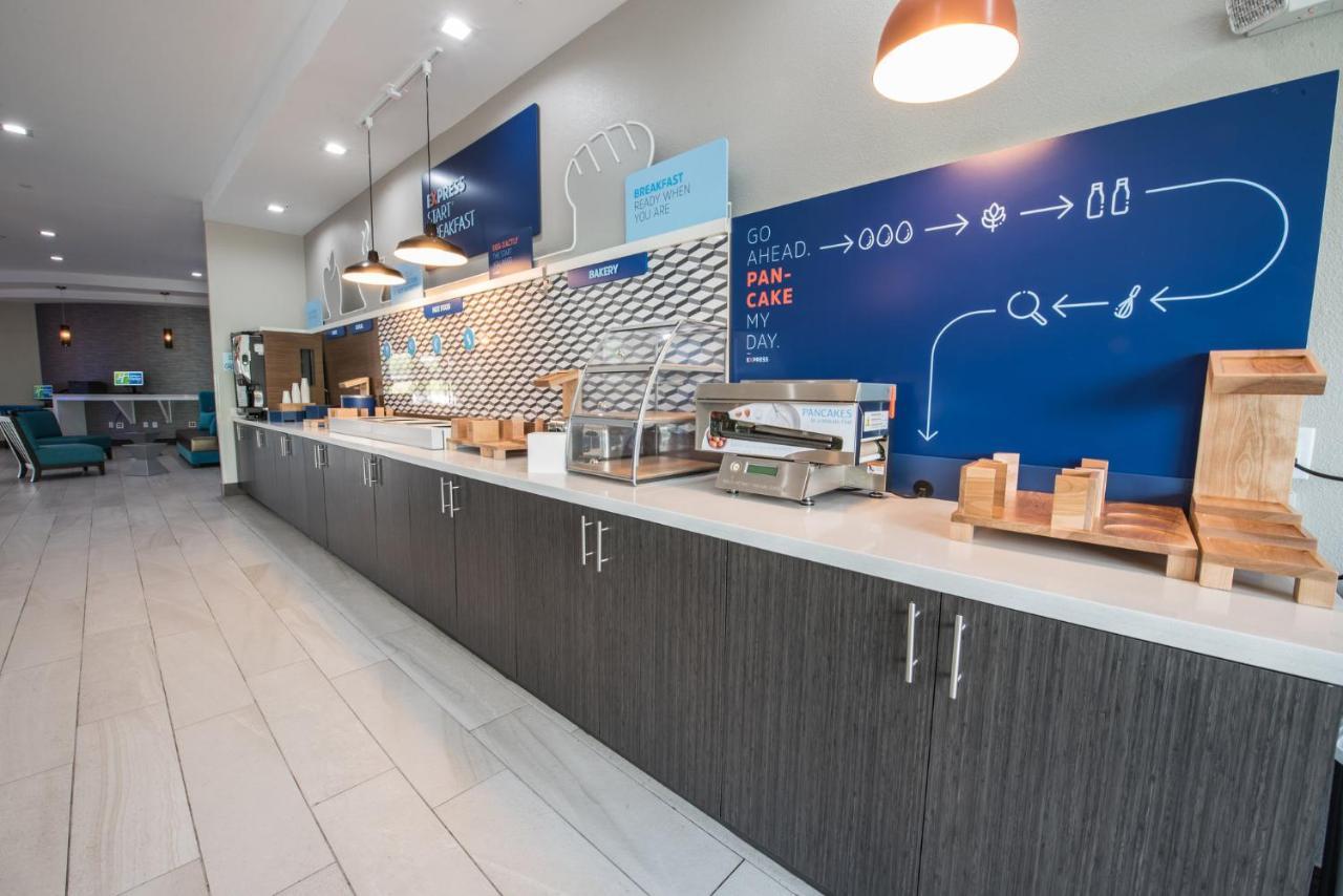 Holiday Inn Express & Suites Houston - Hobby Airport Area By Ihg Экстерьер фото